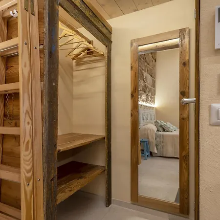 Zaccaria:exclusive W/ Private Entrance Appartamento